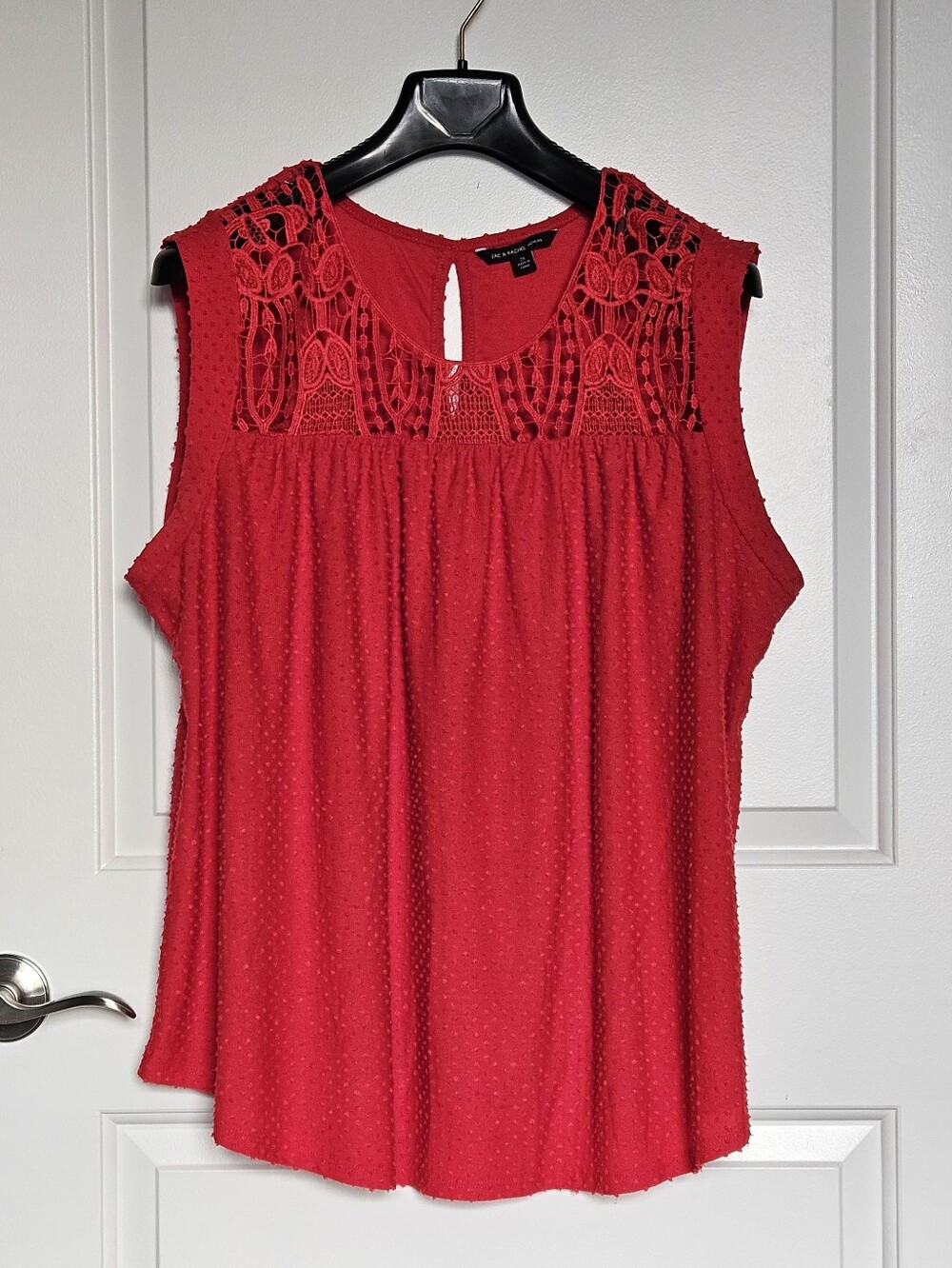 Zac & Rachel Woman Plus 2X Red Textured Lace-Yoke Sleeveless Camisole Blouse